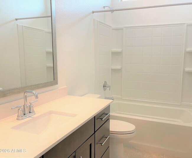 Building Photo - 9426 W Devonshire Ave