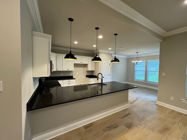 Building Photo - Like New Construction in Haughton...