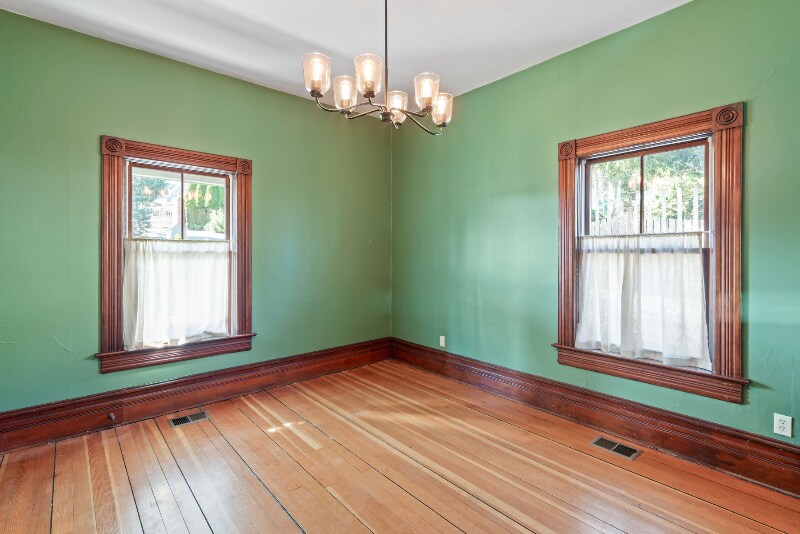 Building Photo - 1104 Madison St