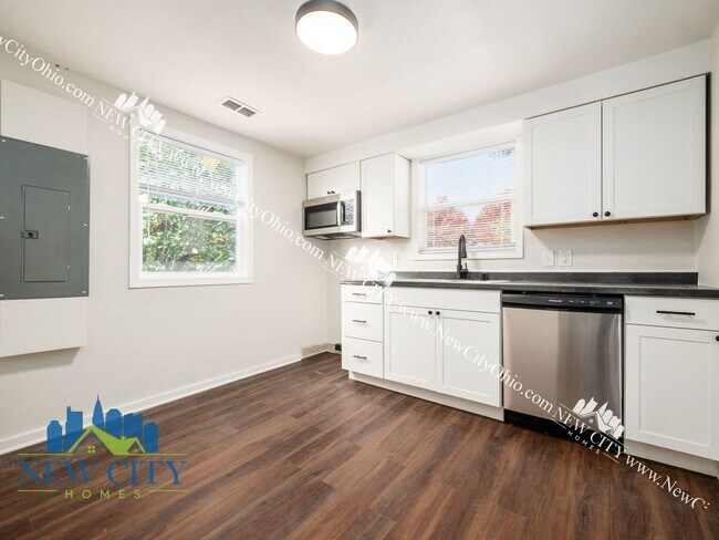 Building Photo - 753 1/2-878-872 Sullivant Ave