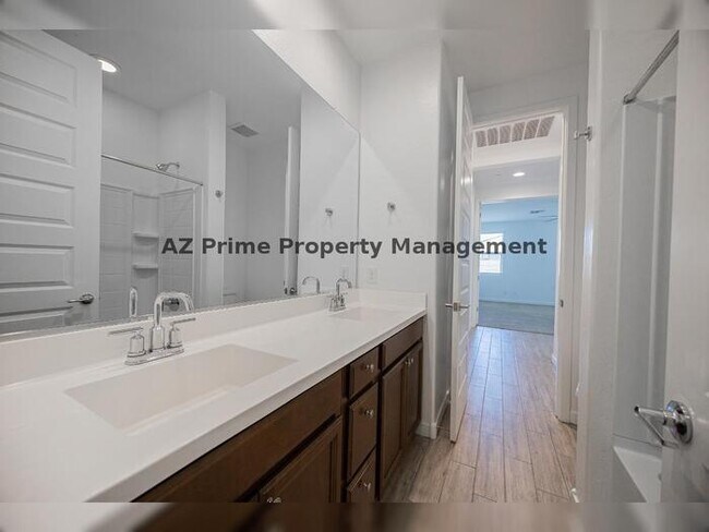 Building Photo - 16870 W Las Palmaritas Dr