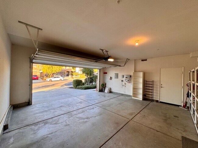 Building Photo - Beautiful Redhawk home located directly ac...