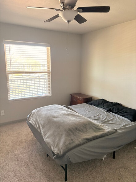 Building Photo - 1201 E Park Blvd