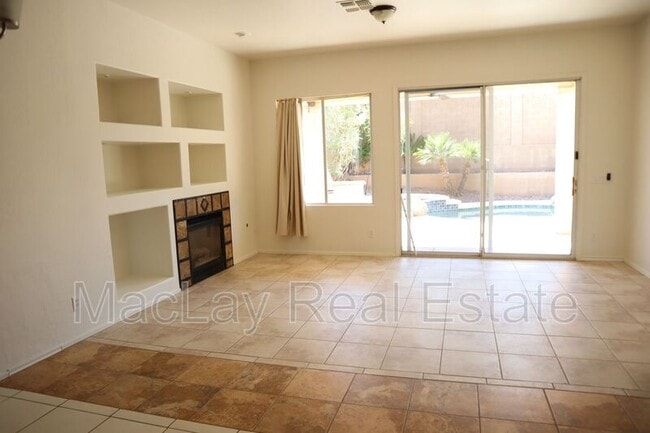 Building Photo - 3820 S Barberry Pl