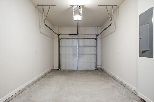 Building Photo - 208 Filer Dr