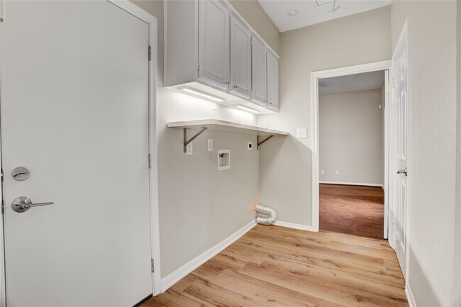 Building Photo - 9424 Bassoon Dr