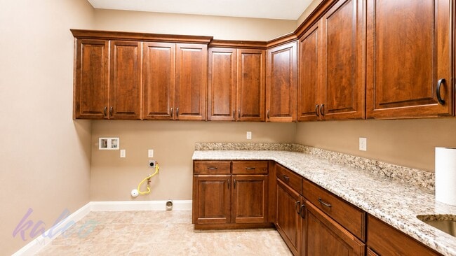Building Photo - 3278 S Retreat Dr