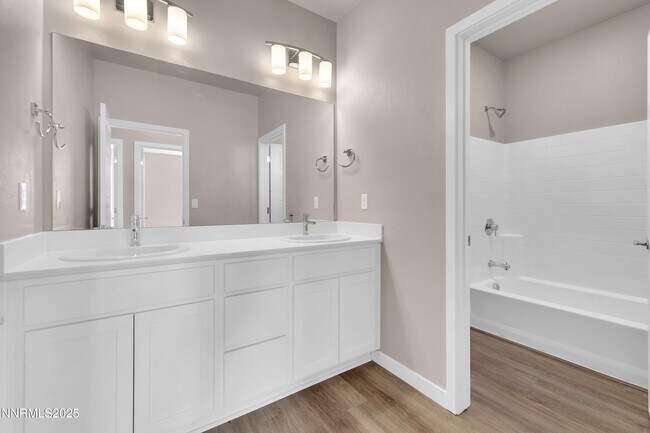 Building Photo - 1460 Copper Point Cir