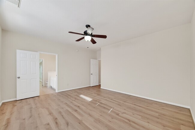 Building Photo - 2708 Calico Creek Ln