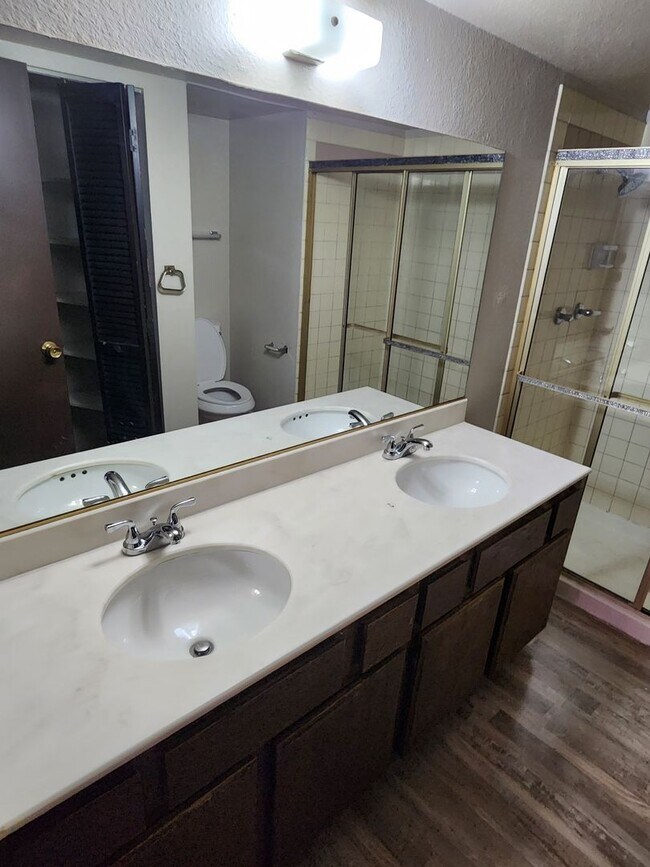 Building Photo - 4740 O'Bannon Dr