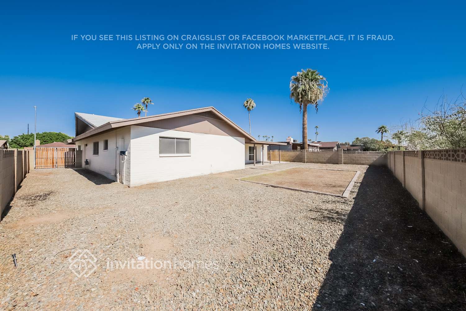 Building Photo - 4613 W Augusta Ave