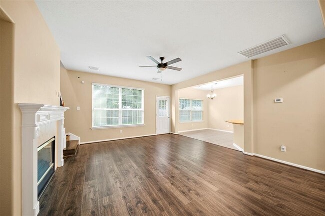 Building Photo - 8301 Seagull Ln