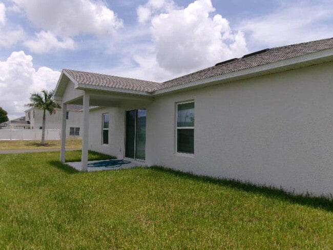 Building Photo - New Construction 3/2/2 Close to Mariner High School and Library