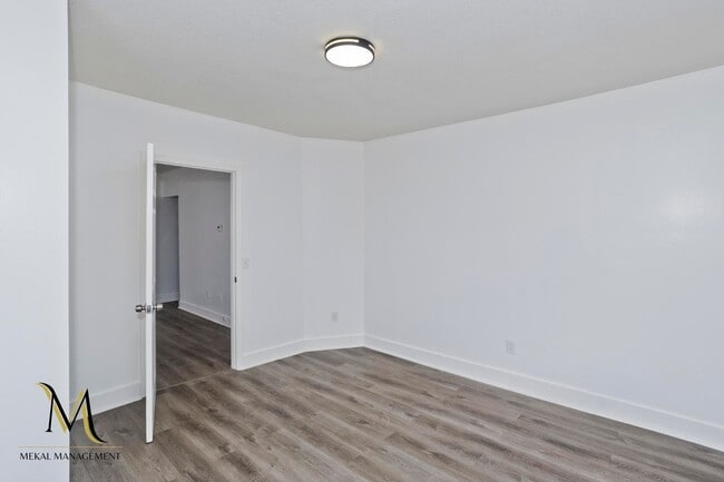 Building Photo - 98-100 Prospect St