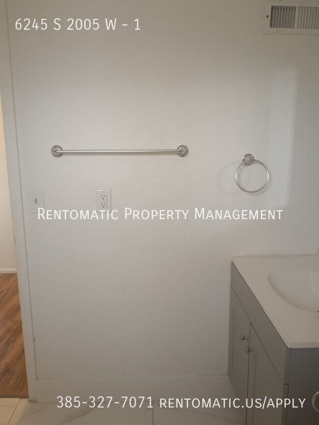 Building Photo - 6245 S 2005 W-1