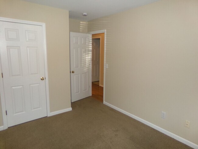 Building Photo - Near Silas Creek and Stratford Road