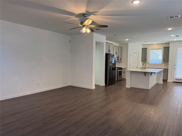 Building Photo - 2409 Doncaster Dr