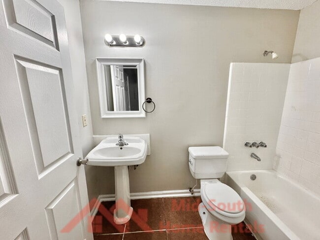 Building Photo - 7312 Countryside Road