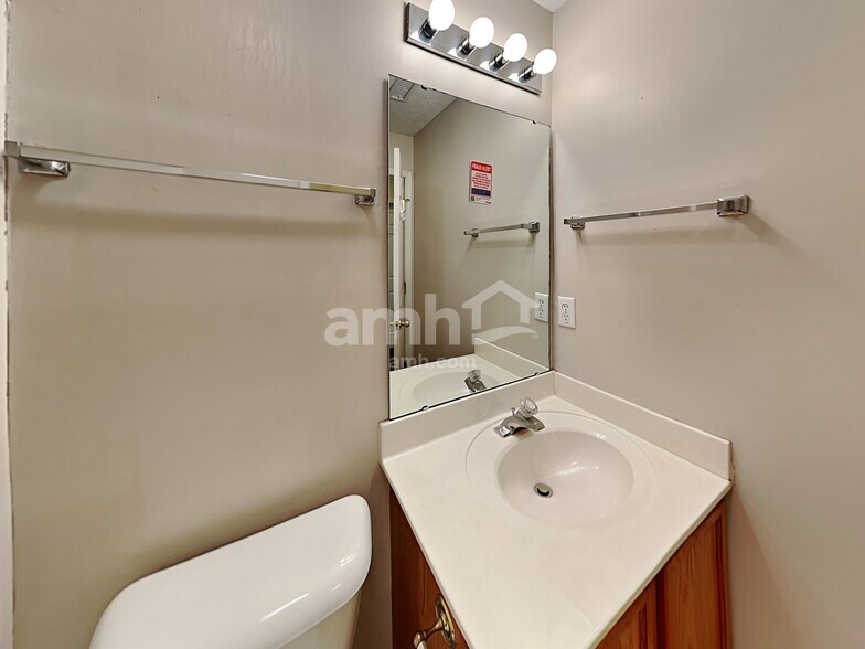 Building Photo - 1007 Rutherford Way