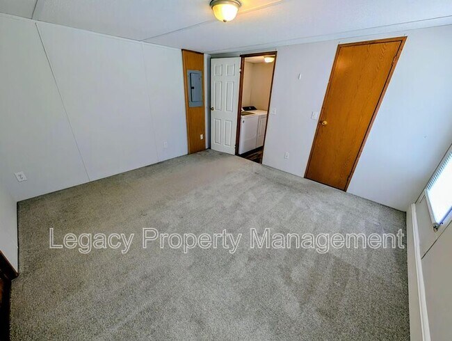 Building Photo - 5405 Swepsonville-Saxapahaw Rd