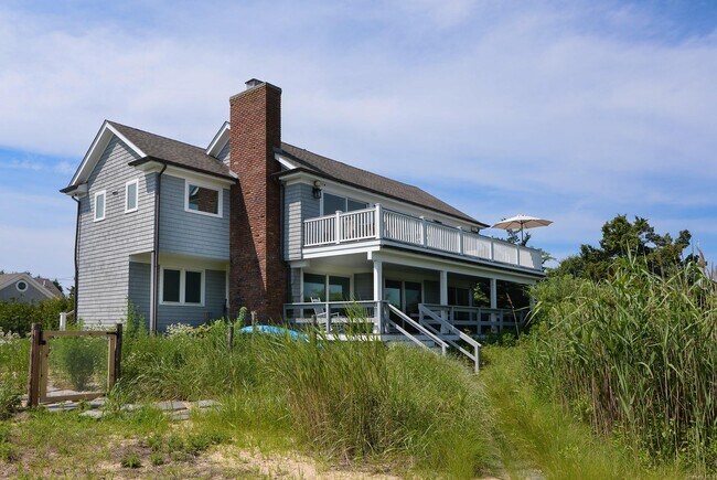 Building Photo - 115 Dune Rd