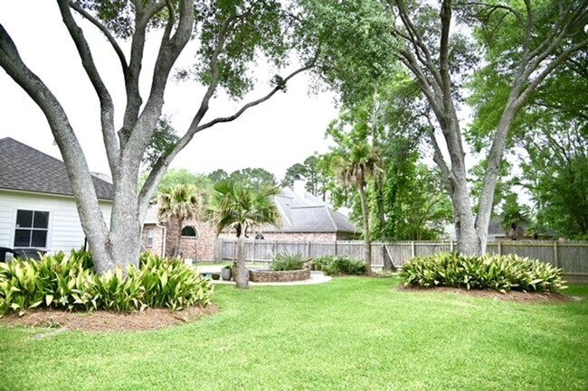 Building Photo - 17745 W Colony Way