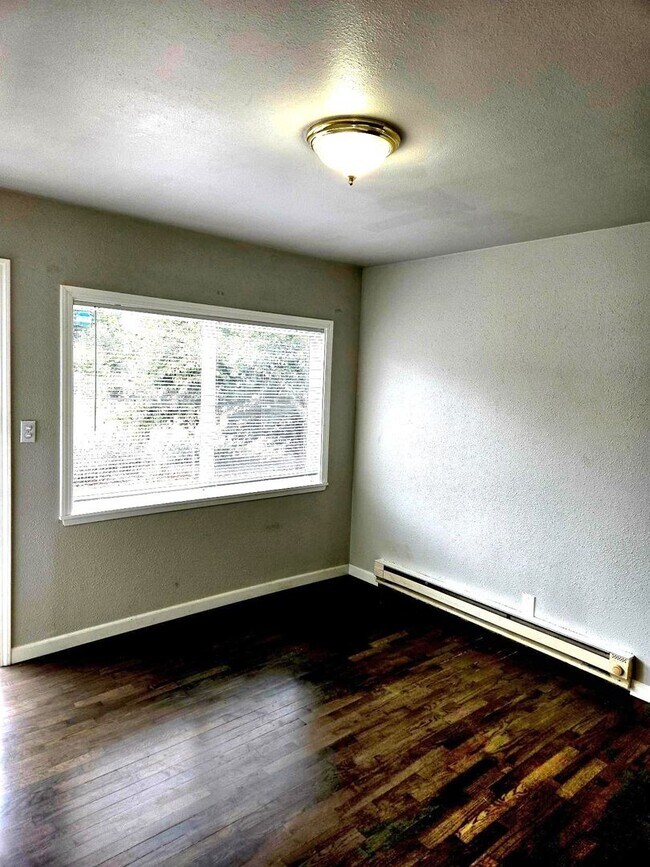 Building Photo - 8420 S Tacoma Way