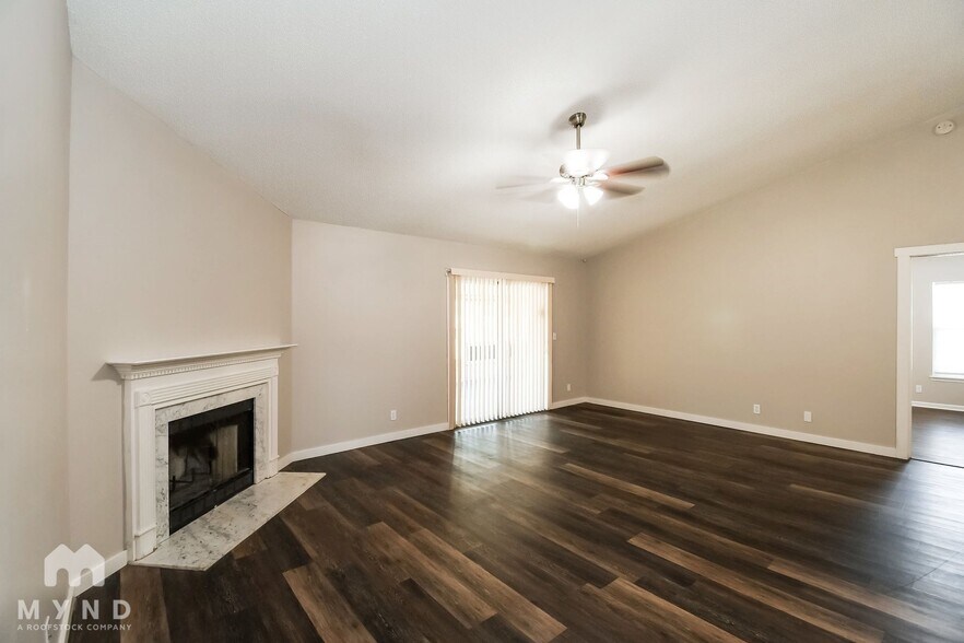 Building Photo - 100 Autumn Springs Ct W