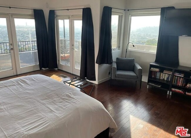 Building Photo - 3320 Two Tree Ave