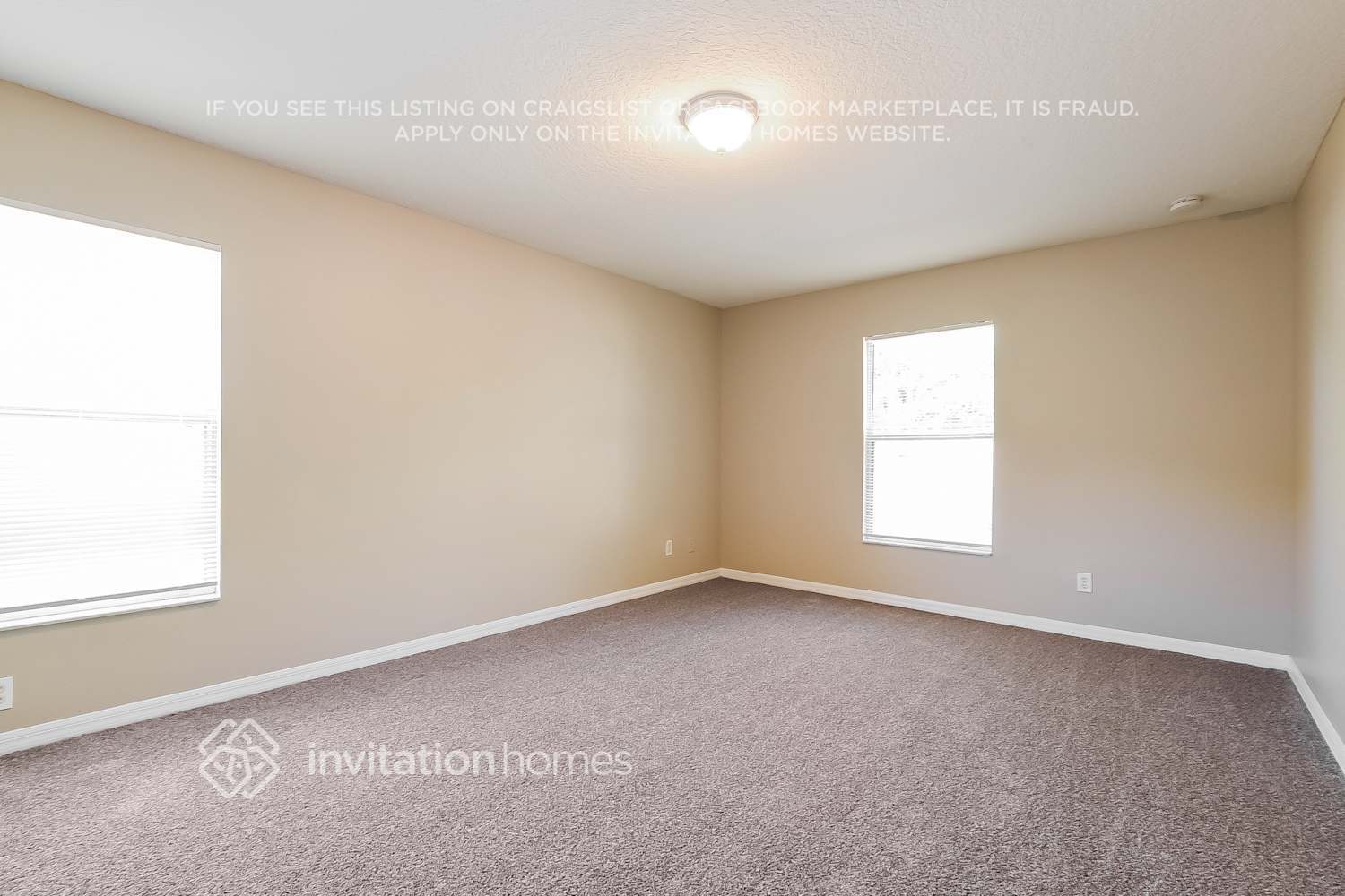 Building Photo - 11609 Lake Dr