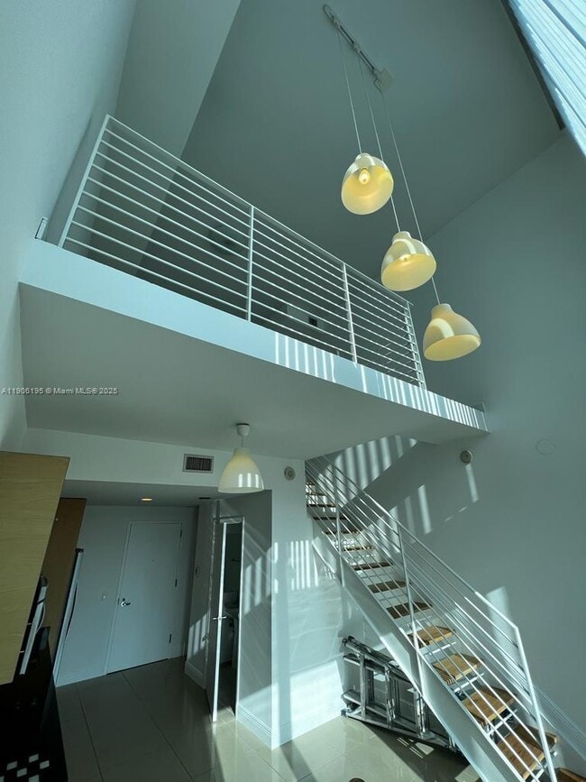 Building Photo - 60 SW 13th St