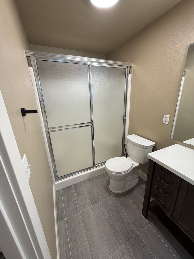 Building Photo - BEAUTIFUL 3 Bed | 2.5 Bath Home with Modern Updates, AC & 2-Car Garage