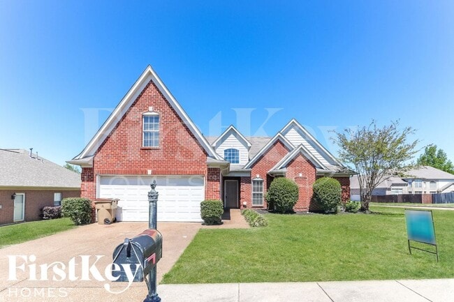 Building Photo - 9920 Calderdale Dr