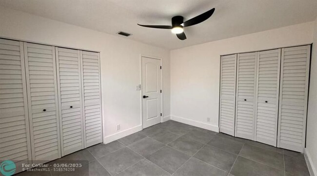 Building Photo - 1470 NW 22nd Ct