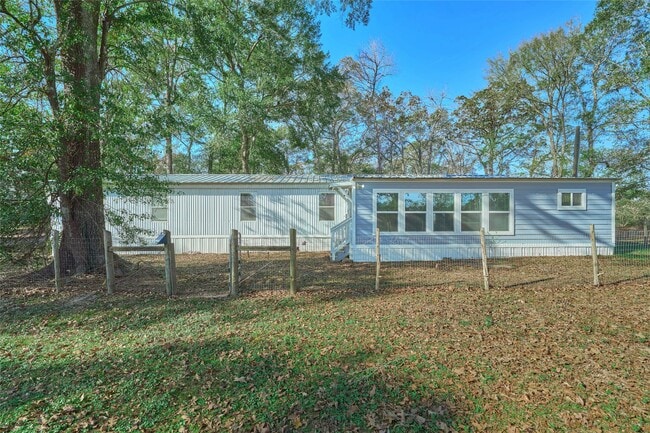 Building Photo - 17381 FM 1484 Rd