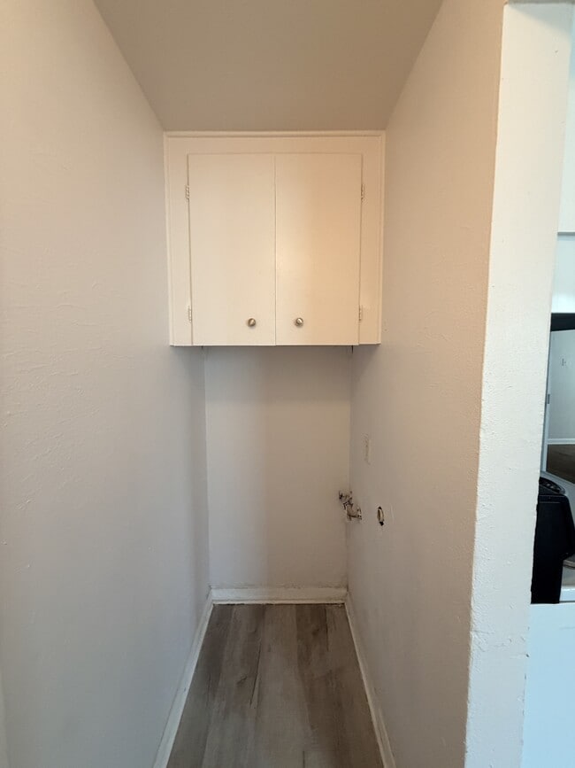 Building Photo - 3918 Harris Dr