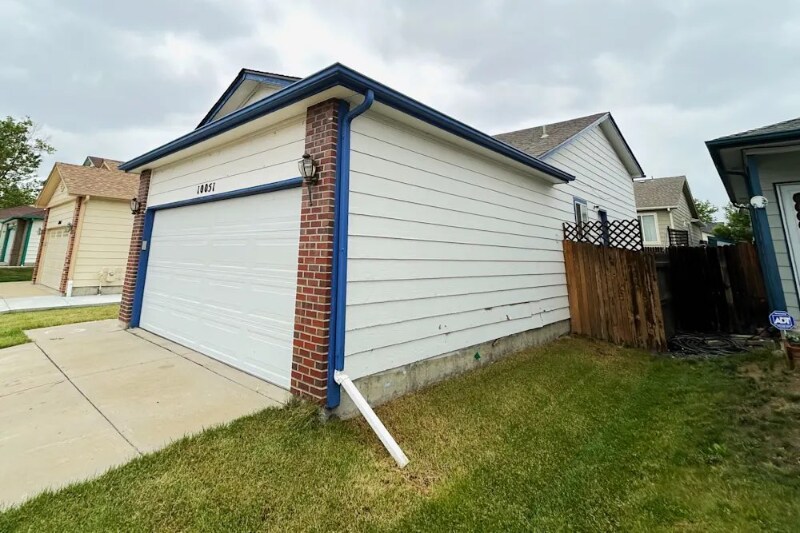 Building Photo - 10051 Shoshone Way