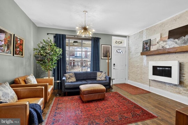 Building Photo - 4315 Lauriston St