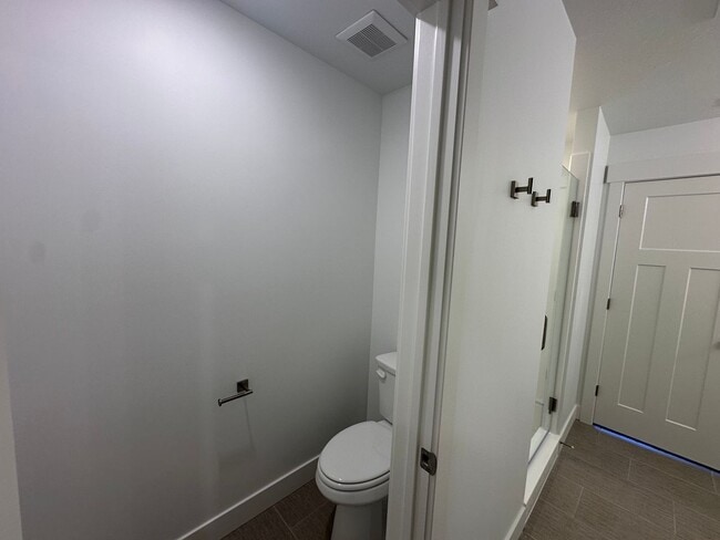 Building Photo - 5228 Acacia Dr