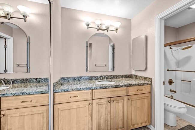 Building Photo - 4020 Porte La Paz