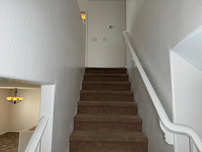 Building Photo - 5992 E Vega Ct