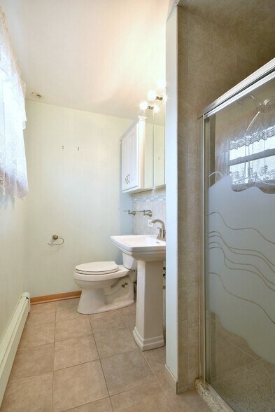 Building Photo - 5528 W 103rd St