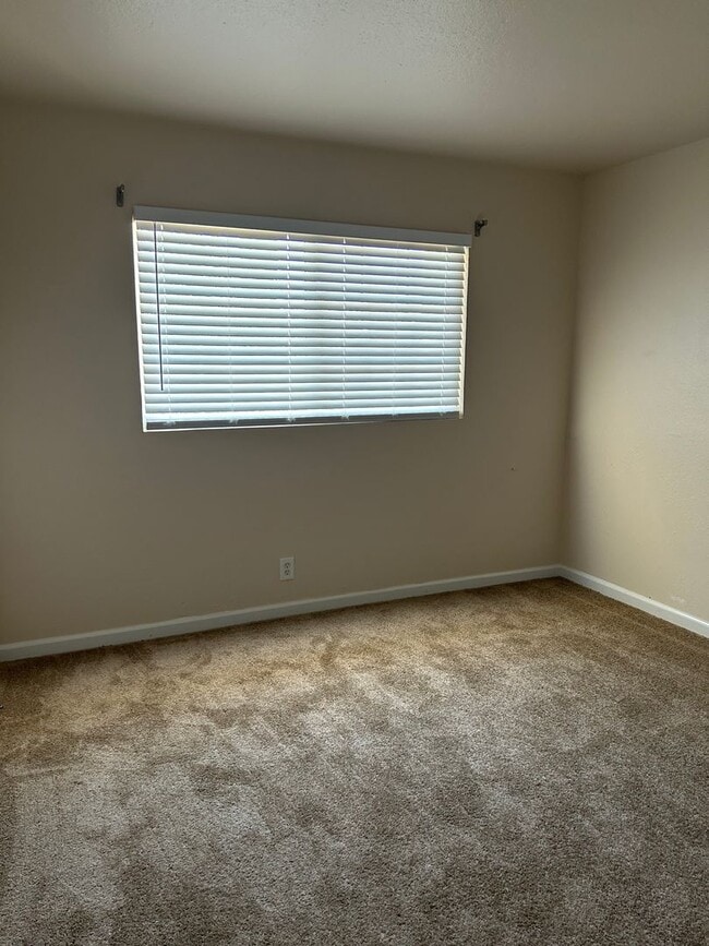 Building Photo - Corner Lot Home