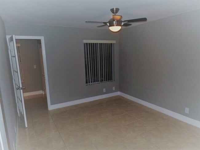 Building Photo - 3350 Pinewalk Dr N