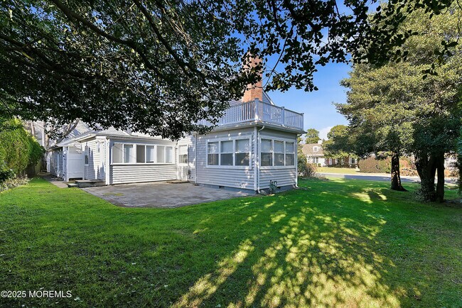 Building Photo - 204 Neptune Pl