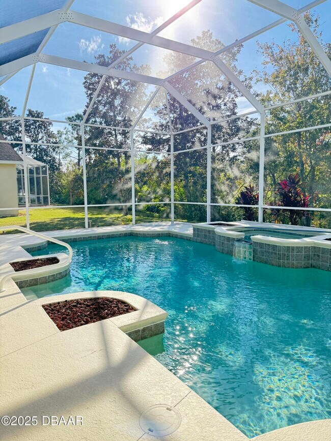 Building Photo - 14 Deep Woods Way