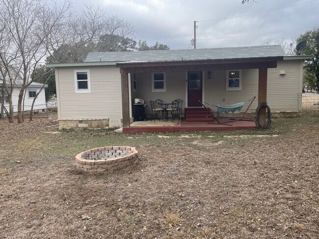 Building Photo - 1120 Aransas St