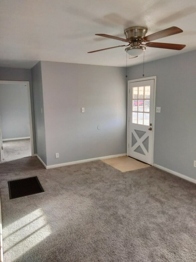 Building Photo - 1019 Ricks St