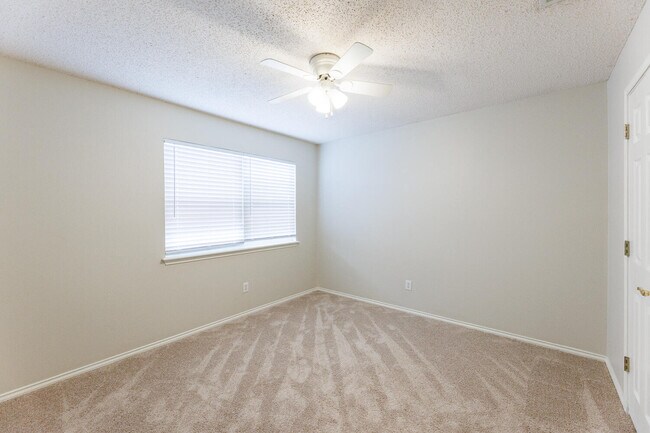 Building Photo - 3102 109th St