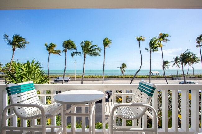 Building Photo - 1 Bedroom 1 Bathroom Furnished Second Floor Direct Ocean View Condo Lease dates: 5/1/2026 - 12/31...